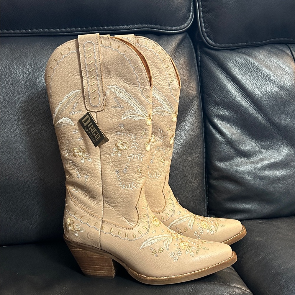 Dingo Tan Embroidered Heeled Boots